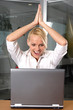 Frau mit Computer