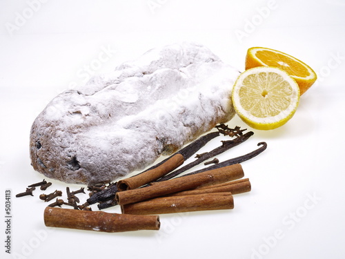 Foto: weihnachtliches marzipan stollen weihnachtliches marzipan stollen