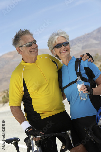 Photo: Couple on bicycle ride, portrait Couple on bicycle ride, portrait