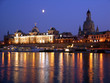 Dresden am abend mit Frauenkirche