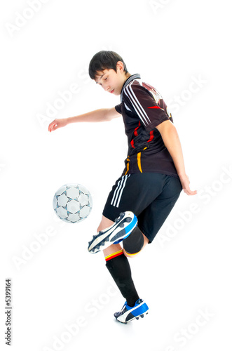 Foto: soccer player with ball isolated on white background soccer player with ball isolated on white background