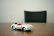Wagen auf dem Tisch - car on table
