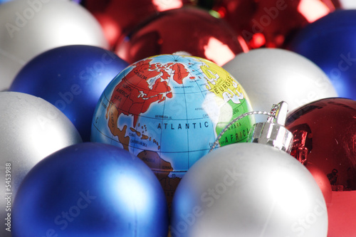 Foto: Christmas decorations and world Christmas decorations and world