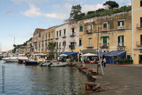 Foto: Hafenansicht Ischia, Italien, Golf von Neapel Hafenansicht Ischia, Italien, Golf von Neapel