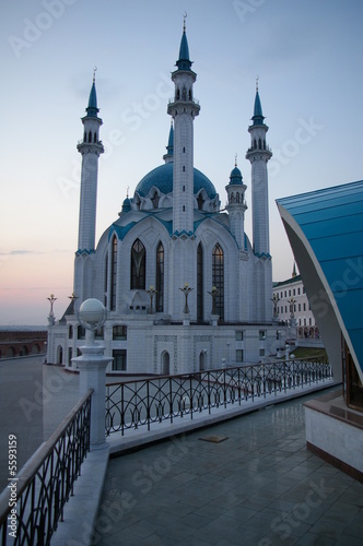 Foto: kul scharif moschee in kazan am abend kul scharif moschee in kazan am abend