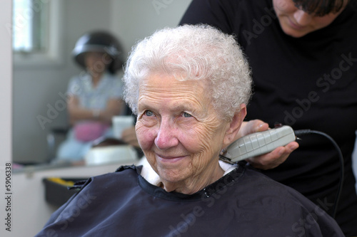 Photo: Getting a Neck Shave Getting a Neck Shave