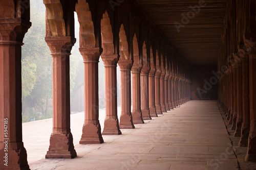 Entrance corridor to the Taj Mahal in the early morning fog|5947185