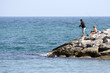 Pêche à la ligne - bord de mer