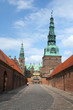 Road to the Queen's castle
