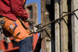 Bauarbeiter mit Hammer