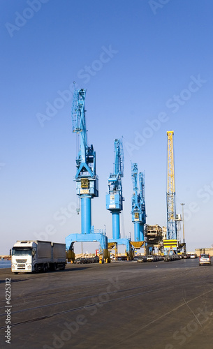 Photo: crane crane