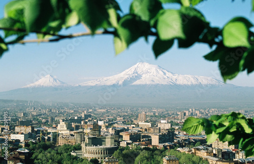 Foto: Mountain Ararat, city Yerevan,Armenia. Mountain Ararat, city Yerevan,Armenia.