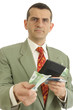 Homme d'affaires donne un billet