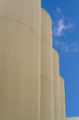 Foto: brewery tanks blue sky big containers beer production industry brewery tanks blue sky big containers beer production industry