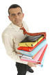 Homme au bureau avec dossier