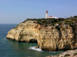 Felsküste und Leuchtturm Farol Felsküste und Leuchtturm Farol