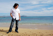 homme sur la plage