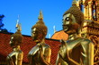 Statues de Bouddha sur ciel bleu Statues de Bouddha sur ciel bleu