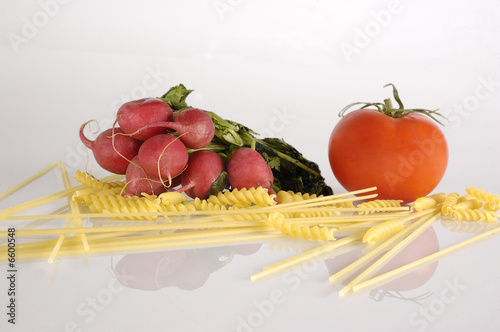 Photo: vegetables and macaroni vegetables and macaroni