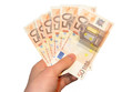 Photographie : Main tenant des billets de cinquante euros