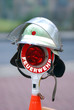 Feuerwehr im Einsatz Halt Feuerwehrhelm absperrung