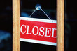 Foto: Closed sign in a shop window Closed sign in a shop window