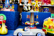 Photo en ligne au meilleur prix Old toys / Vieux jouets en m�tal ( background )