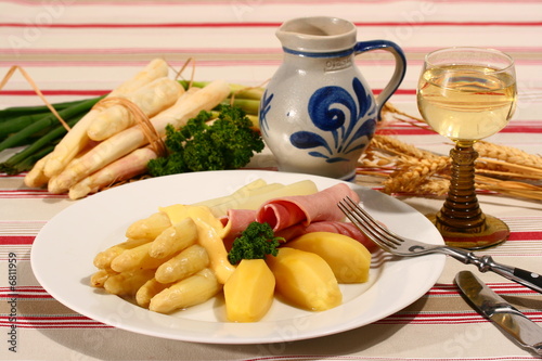 spargel,schinken und wein spargel,schinken und wein