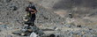 Randonneuse dans les Cairns, Crois de Belledonne