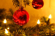 2 weihnachtskugeln