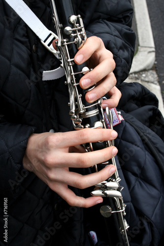 mani sul clarinetto mani sul clarinetto