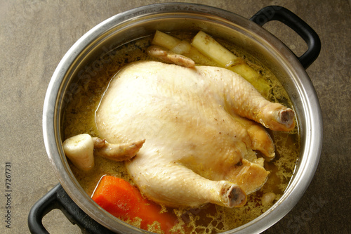 Photo: Cooking chicken broth Cooking chicken broth