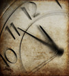 Foto: Old photo of a clock with hands ticking Old photo of a clock with hands ticking