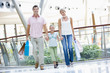 Foto: Family shopping in mall Family shopping in mall