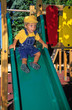ENFANT ET TOBOGGAN