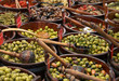 Foto: Oliven - grüne und schwarze Oliven vom Markt Oliven - grüne und schwarze Oliven vom Markt