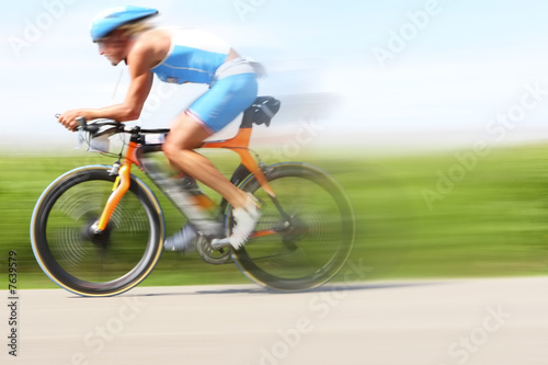 Foto: Racing bicycle, motion blur Racing bicycle, motion blur
