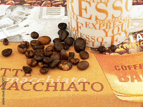 Espressotasse mit Bohnen
