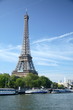 paris, tour eiffel sur la seine