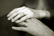 Foto: Just married couple holding hands with wedding rings Just married couple holding hands with wedding rings