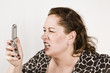 Frau, Frust am Telefon