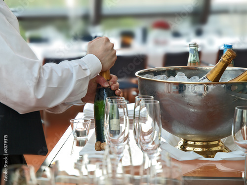 Foto: restaurant/barpersonal bereitet bankettgetränke restaurant/barpersonal bereitet bankettgetränke
