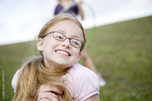 Foto: A young girl playing A young girl playing