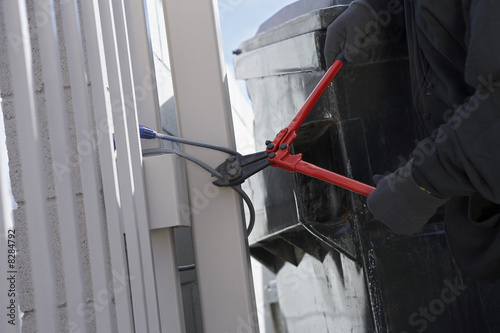 Foto: Thief cutting lock Thief cutting lock