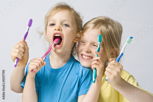 Photo: Children brushing teeth Children brushing teeth
