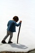 Enfant à la montagne