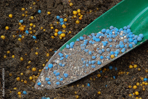 Mineraldünger - mineral fertilizer 10