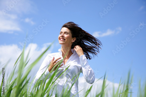 Photo: Frau im Feld Frau im Feld