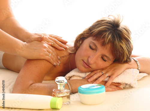 Photo: frau massage frau massage