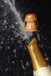 Photo: Knallende Champagnerflasche Knallende Champagnerflasche